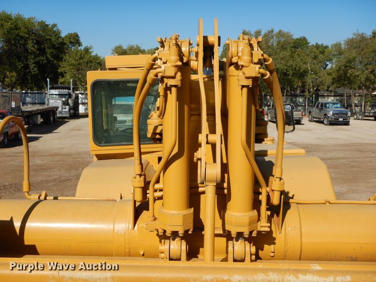 image for item DI1766 1985 Caterpillar 621B conventional scraper