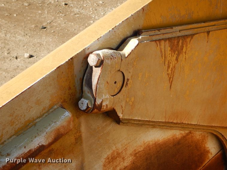 image for item DI1766 1985 Caterpillar 621B conventional scraper