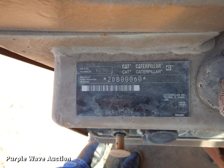 image for item DI1766 1985 Caterpillar 621B conventional scraper