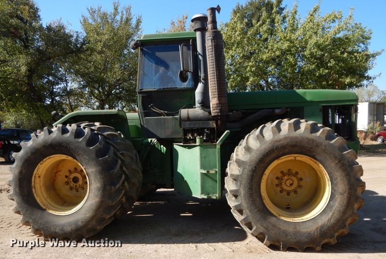image for item DI1767 1985 John Deere 8650 4WD tractor
