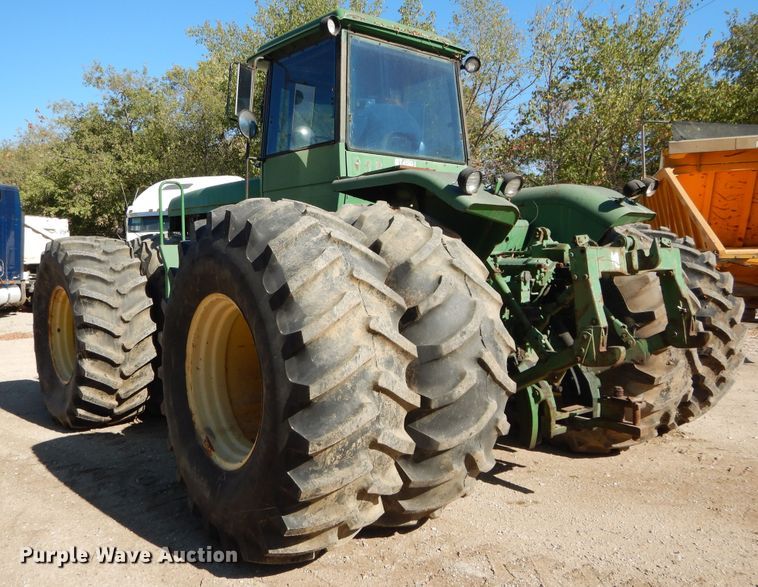 image for item DI1767 1985 John Deere 8650 4WD tractor