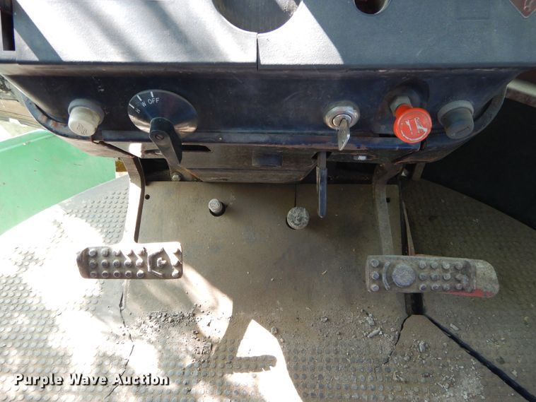 image for item DI1767 1985 John Deere 8650 4WD tractor