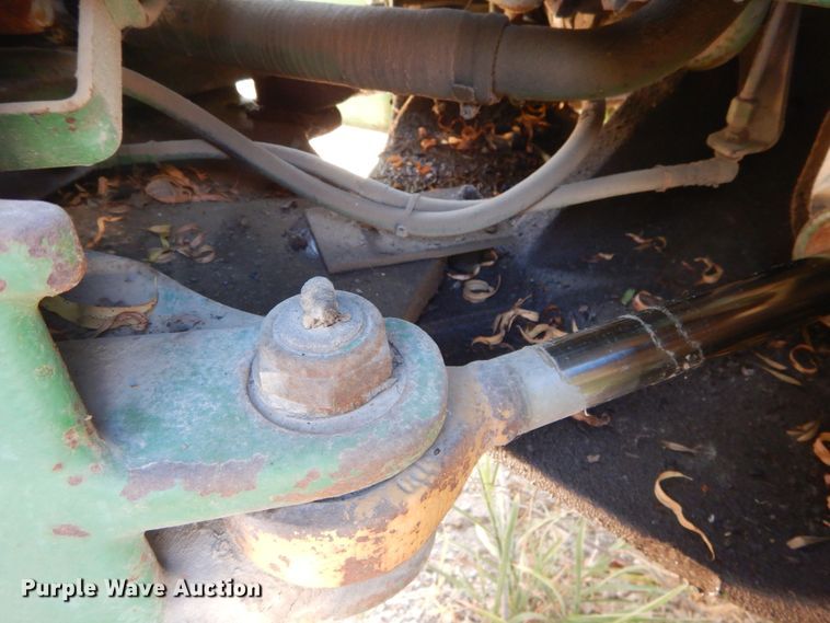 image for item DI1767 1985 John Deere 8650 4WD tractor