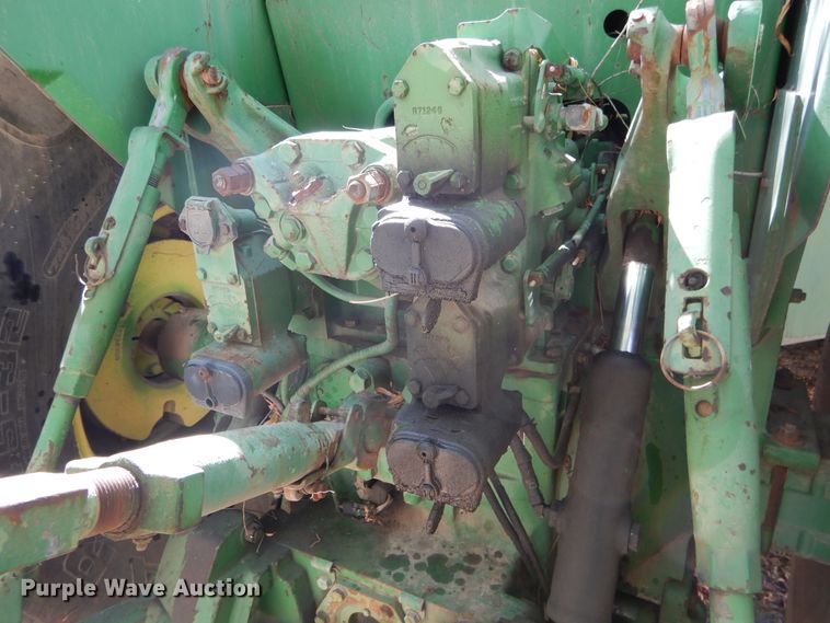 image for item DI1767 1985 John Deere 8650 4WD tractor