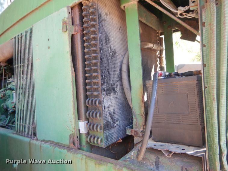 image for item DI1767 1985 John Deere 8650 4WD tractor