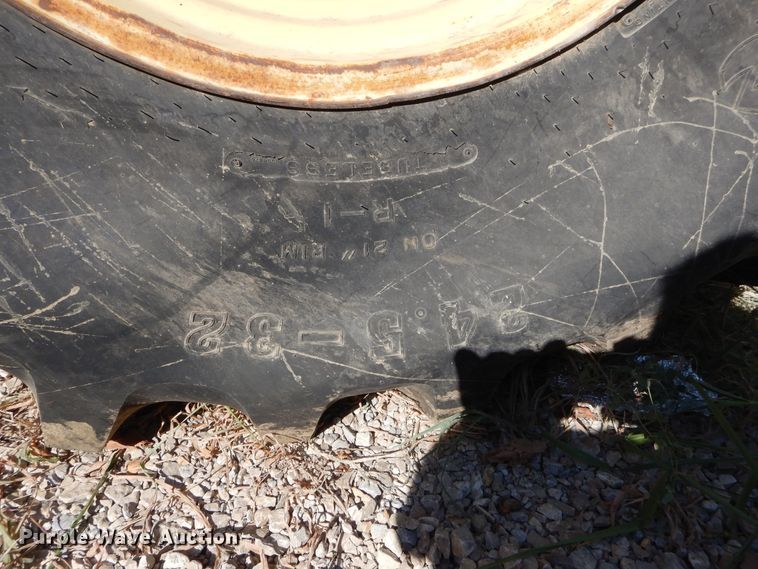 image for item DI1767 1985 John Deere 8650 4WD tractor