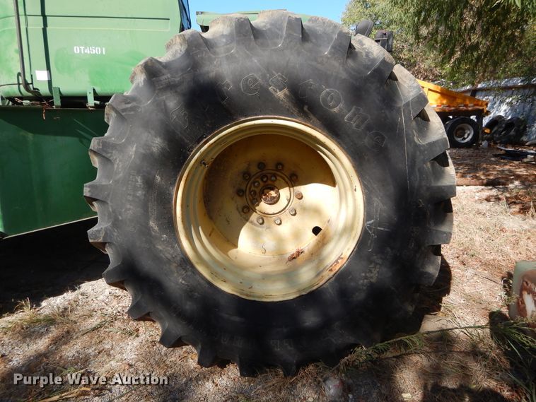 image for item DI1767 1985 John Deere 8650 4WD tractor