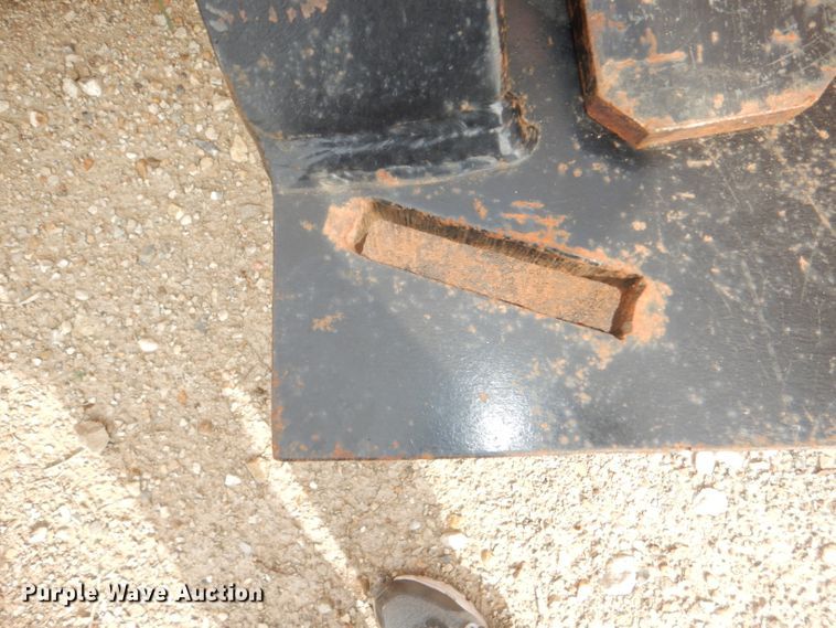 image for item DI2499 John Deere motor grader V-plow