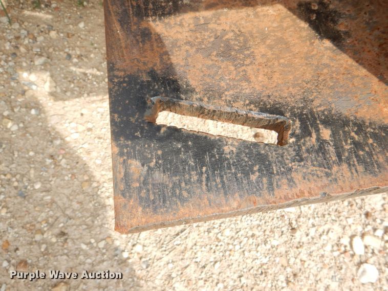 image for item DI2499 John Deere motor grader V-plow