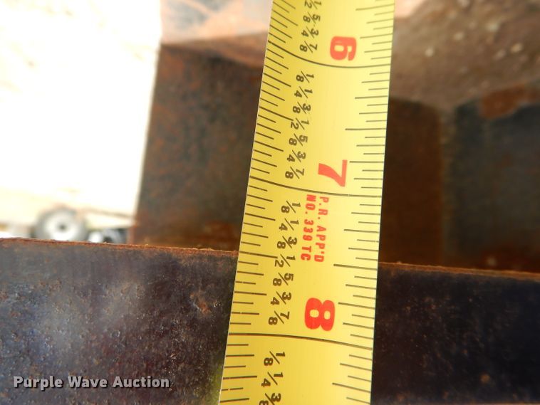 image for item DI2499 John Deere motor grader V-plow