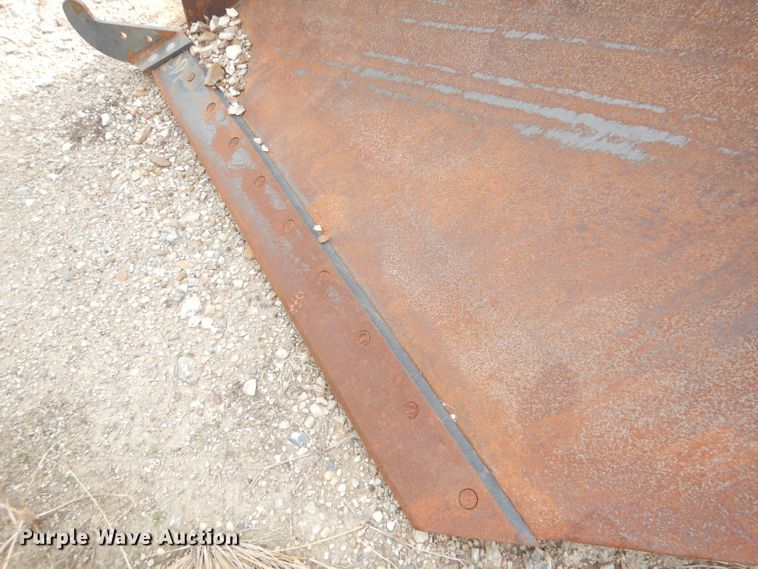 image for item DI2499 John Deere motor grader V-plow