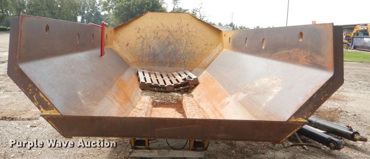 image for item DI2500 Caterpillar 730 haul truck bed