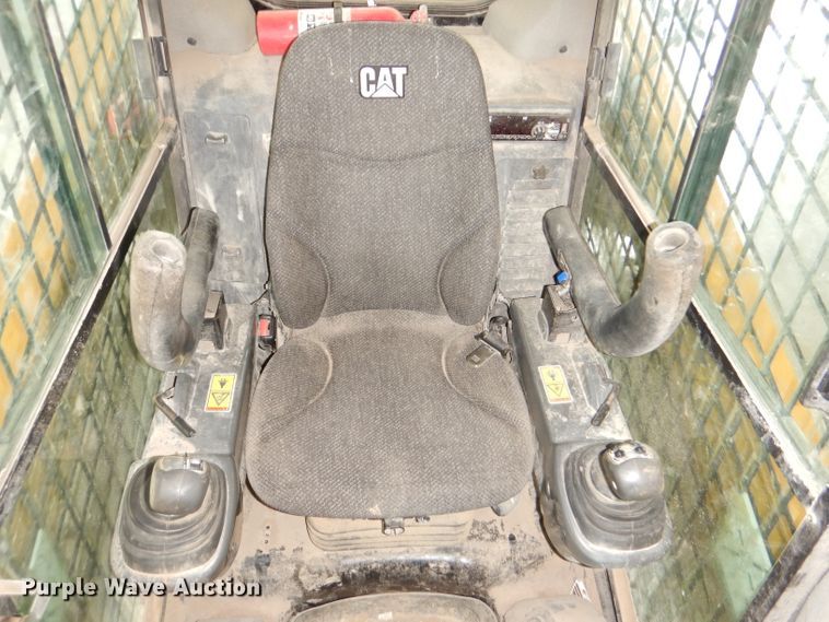 image for item DI2502 2016 Caterpillar 299D2 skid steer