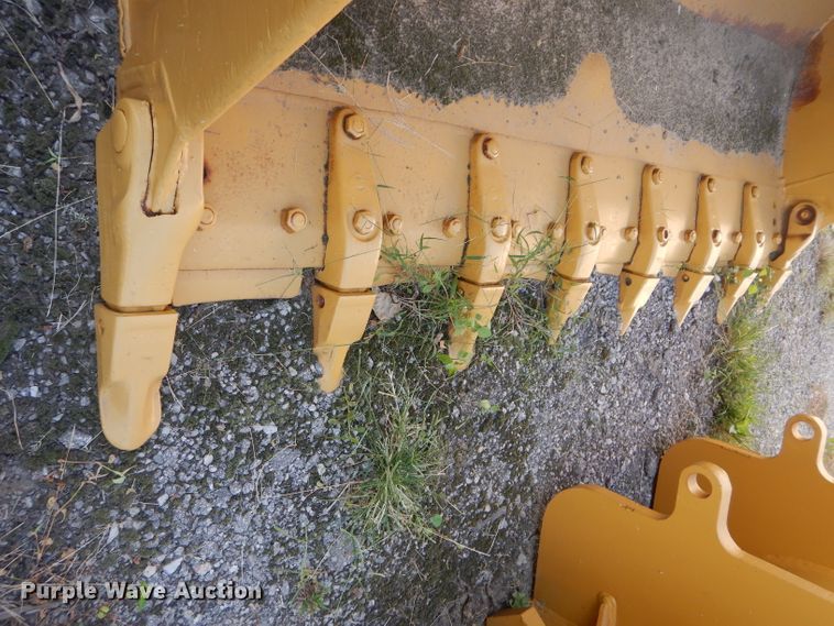 image for item DI9066 97"W bucket