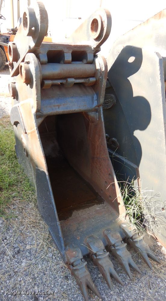 image for item DI9069 Central Fabricators Inc. 24"W excavator bucket