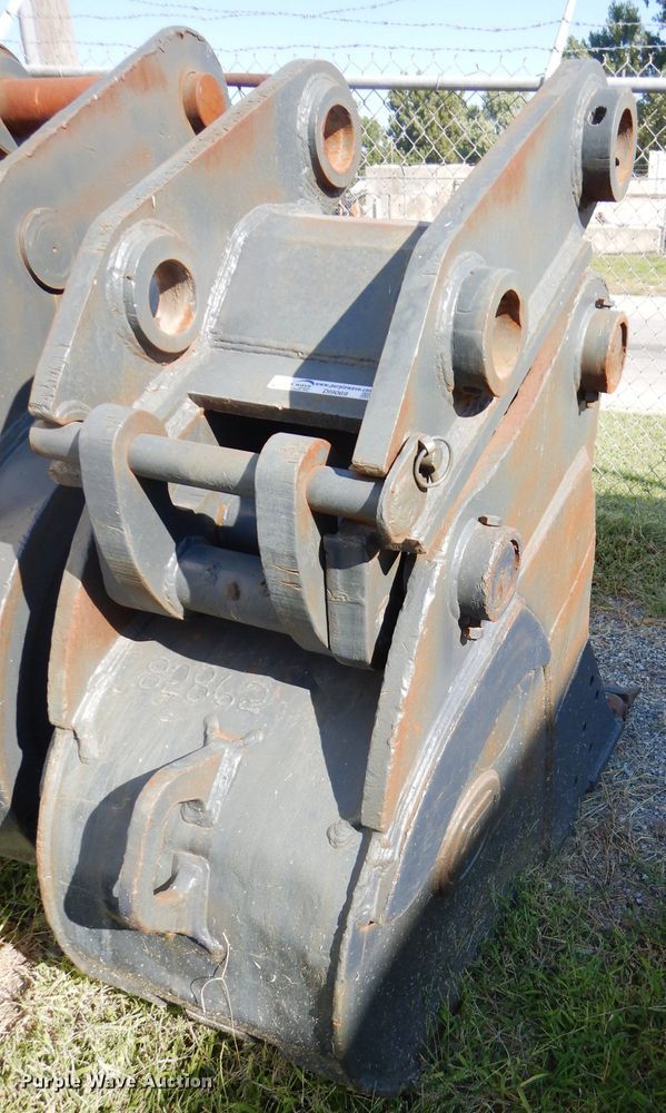 image for item DI9069 Central Fabricators Inc. 24"W excavator bucket