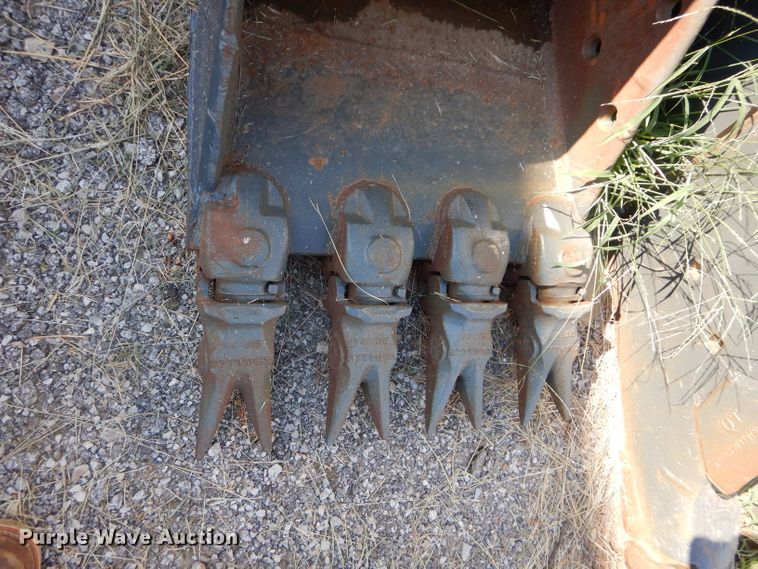 image for item DI9069 Central Fabricators Inc. 24"W excavator bucket