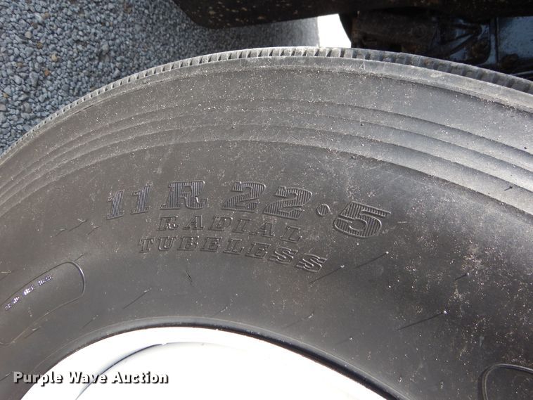 image for item EK9057 1998 Mack CH613 semi truck