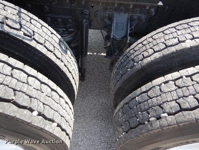 image for item EK9057 1998 Mack CH613 semi truck