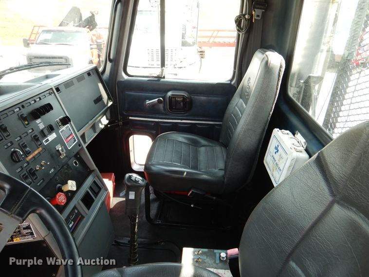 image for item EK9057 1998 Mack CH613 semi truck