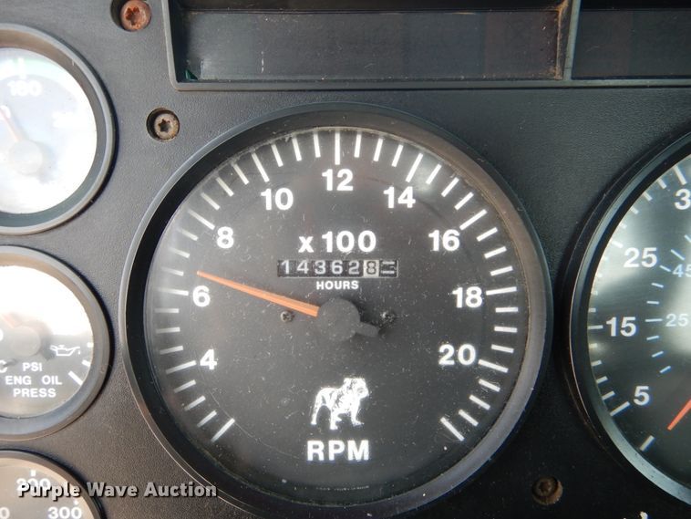 image for item EK9057 1998 Mack CH613 semi truck