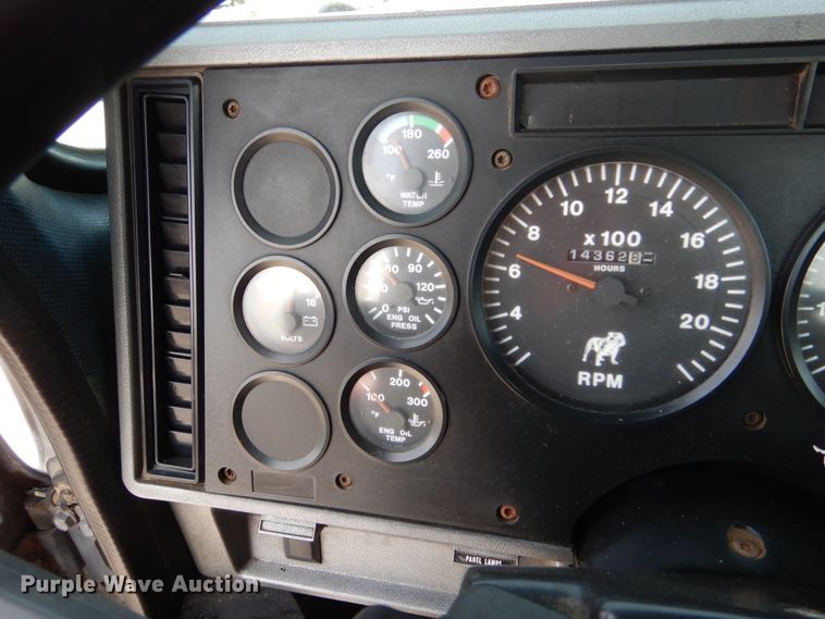 image for item EK9057 1998 Mack CH613 semi truck