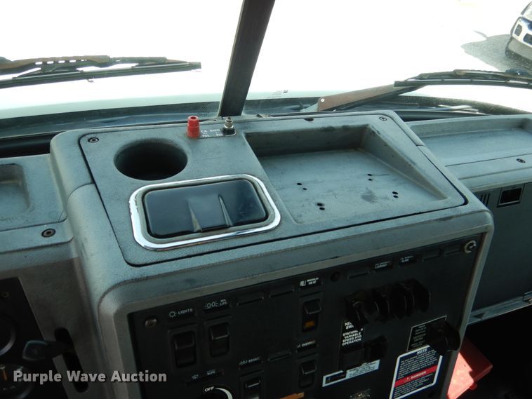 image for item EK9057 1998 Mack CH613 semi truck