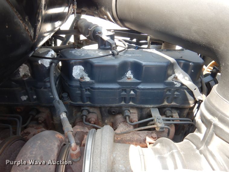 image for item EK9057 1998 Mack CH613 semi truck