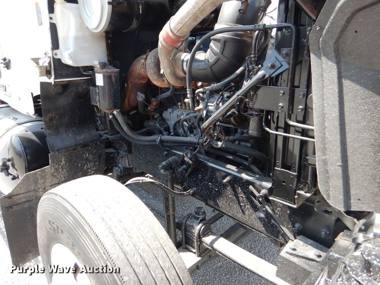 image for item EK9057 1998 Mack CH613 semi truck