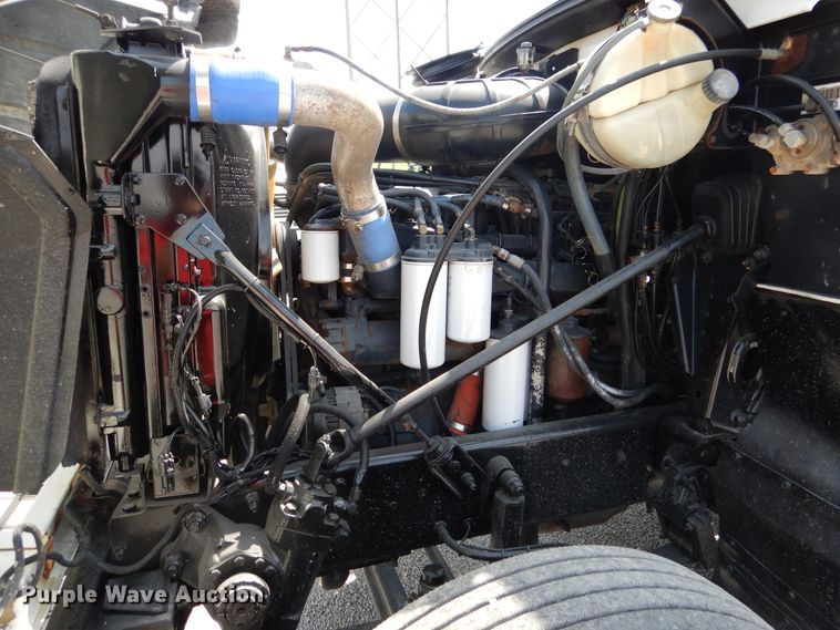 image for item EK9057 1998 Mack CH613 semi truck