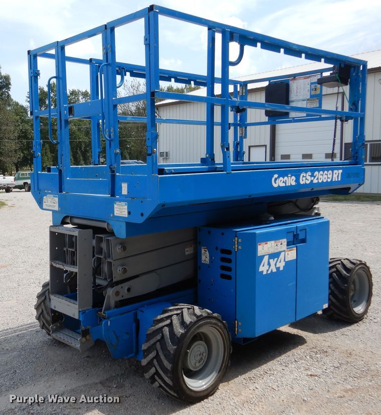 image for item EK9060 2012 Genie GS2669RT scissor lift