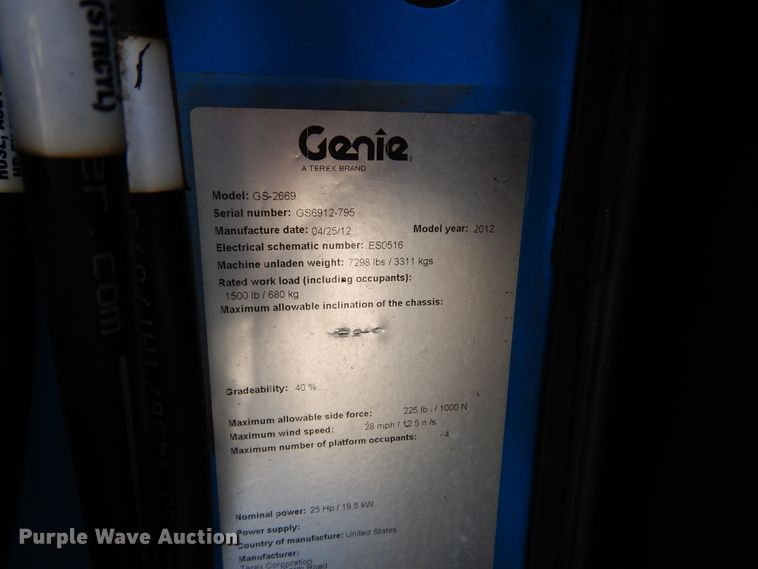 image for item EK9060 2012 Genie GS2669RT scissor lift