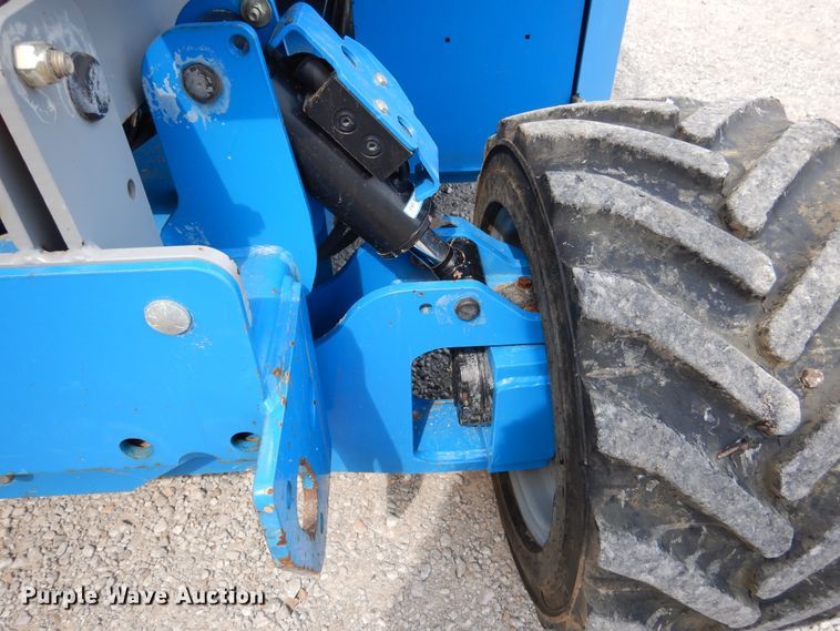 image for item EK9060 2012 Genie GS2669RT scissor lift