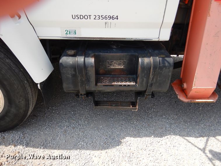 image for item EK9061 1995 Ford F800 crane truck