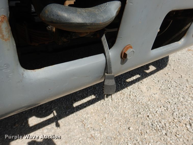 image for item EK9061 1995 Ford F800 crane truck