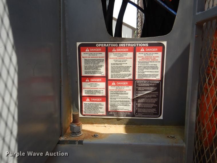 image for item EK9061 1995 Ford F800 crane truck