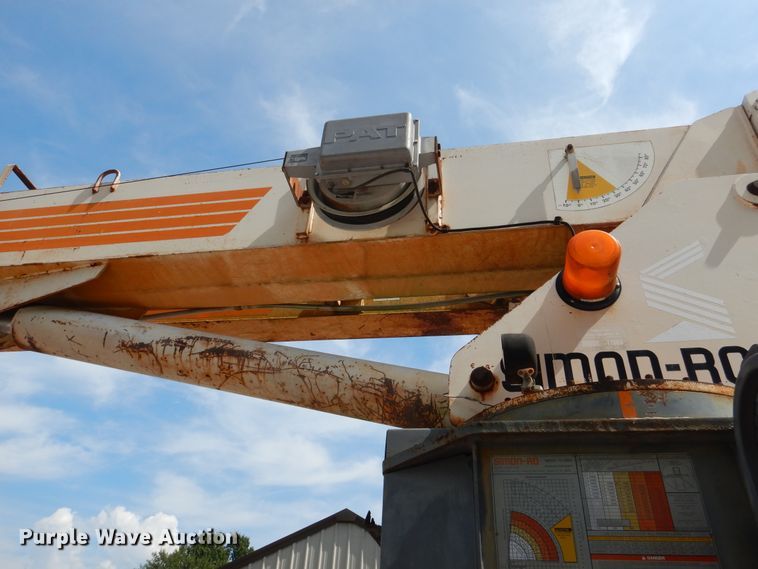 image for item EK9061 1995 Ford F800 crane truck