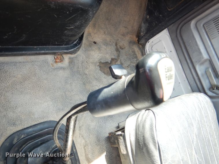 image for item EK9061 1995 Ford F800 crane truck