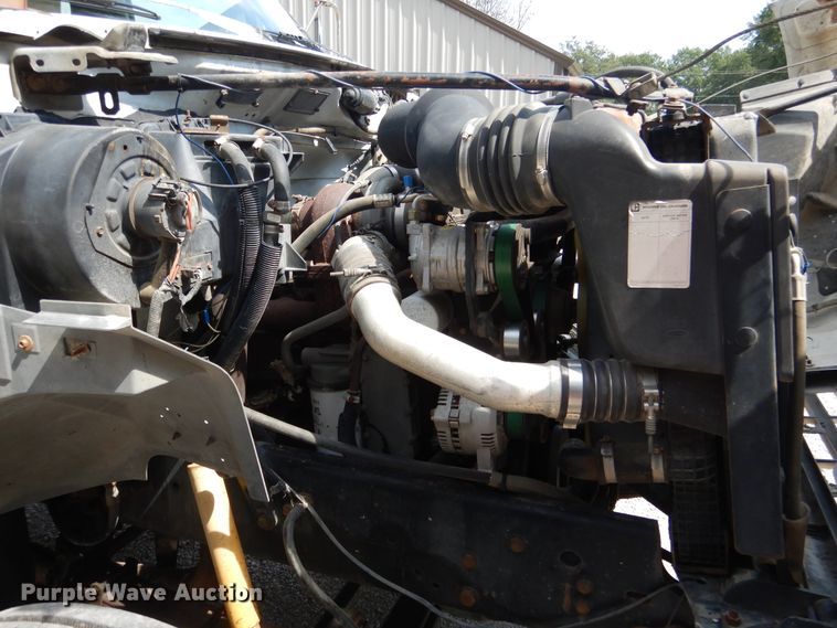 image for item EK9061 1995 Ford F800 crane truck