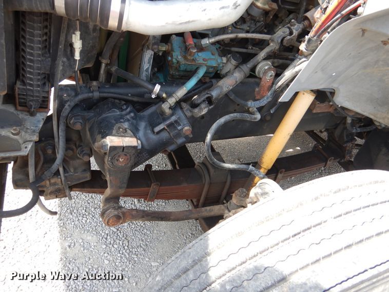 image for item EK9061 1995 Ford F800 crane truck