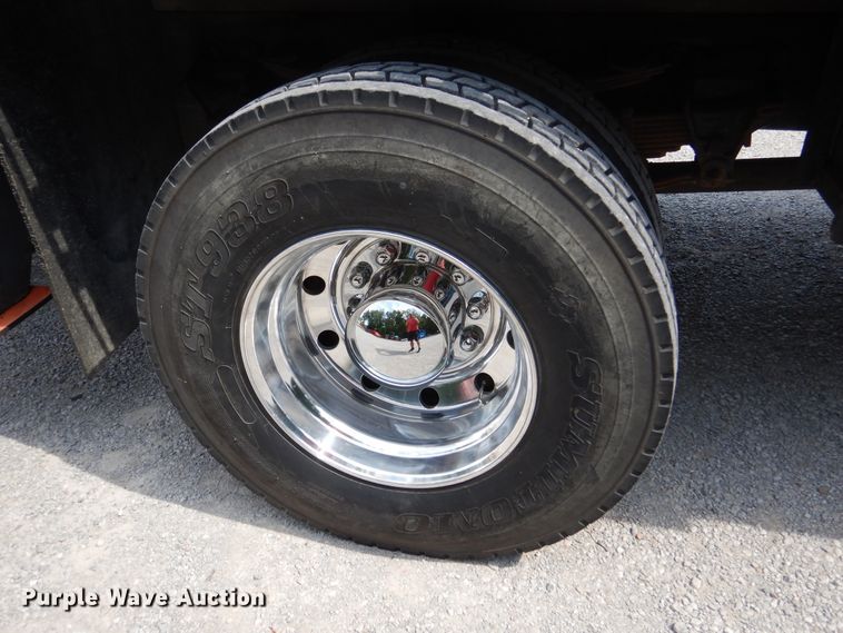 image for item EK9061 1995 Ford F800 crane truck