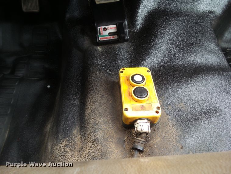 image for item EM9830 2008 Ford F450 Super Duty dump truck