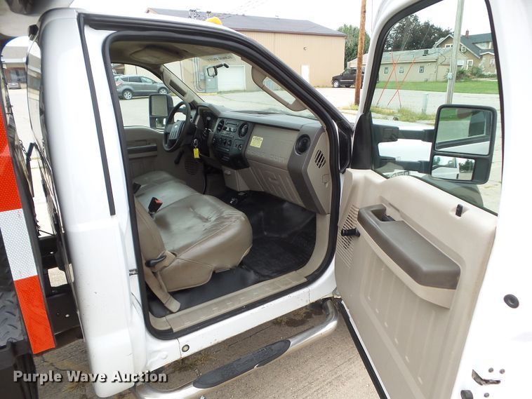 image for item EM9830 2008 Ford F450 Super Duty dump truck