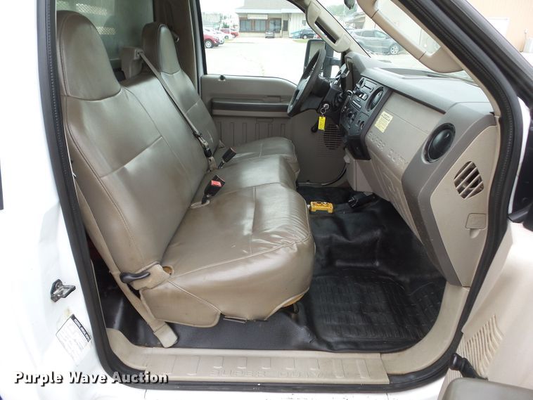 image for item EM9830 2008 Ford F450 Super Duty dump truck