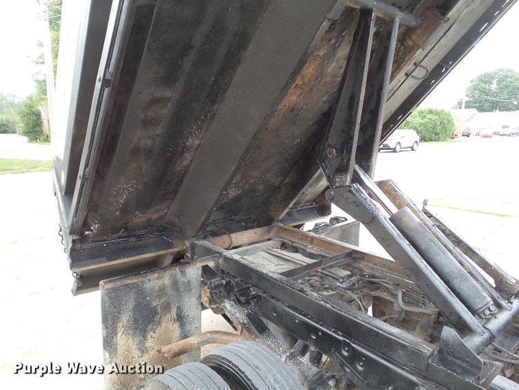 image for item EM9830 2008 Ford F450 Super Duty dump truck