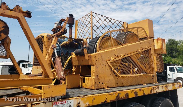 image for item ET9815 1995 Ford FT900 cable puller truck