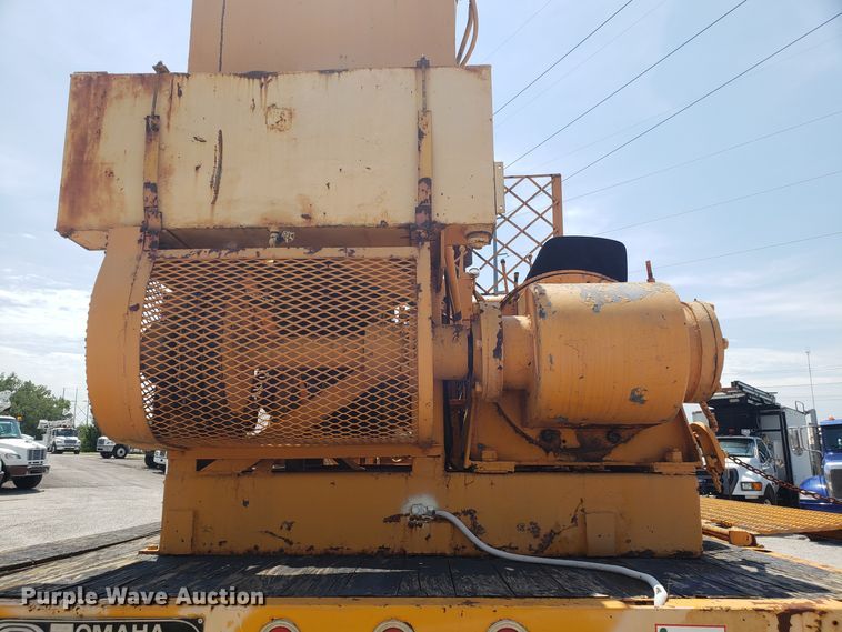 image for item ET9815 1995 Ford FT900 cable puller truck