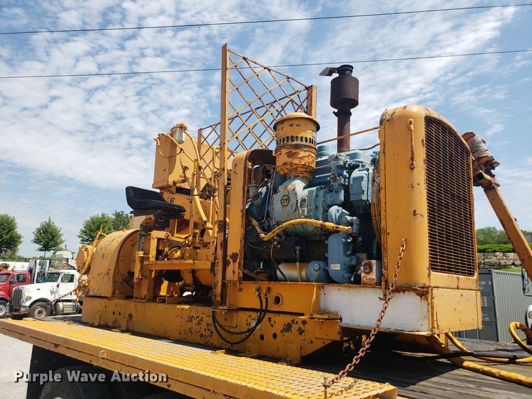 image for item ET9815 1995 Ford FT900 cable puller truck