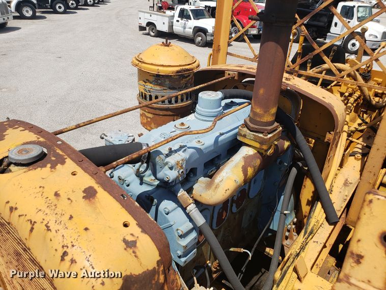 image for item ET9815 1995 Ford FT900 cable puller truck