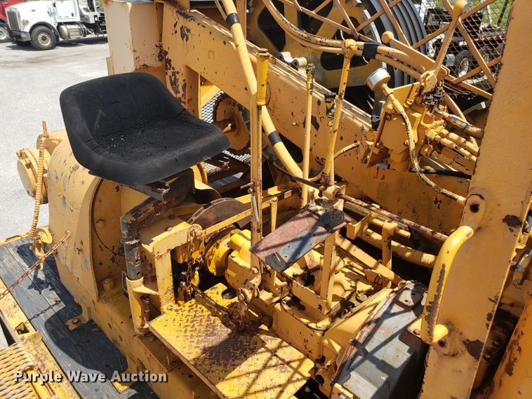 image for item ET9815 1995 Ford FT900 cable puller truck